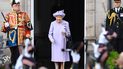 La reina Isabel II de Gran Bretaña asiste a un desfile de la Ley de Lealtad de las Fuerzas Armadas en el Palacio de Holyroodhouse en Edimburgo, Escocia, el 28 de junio de 2022.