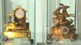 Vista de dos de las piezas que se exhiben en el Museo del Reloj de Rusia.