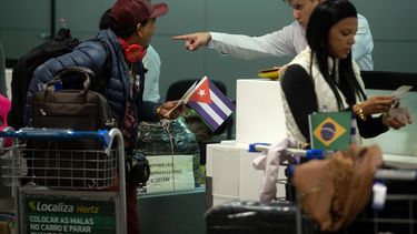 Médicos cubanos de vuelta a la Isla desde Brasil.