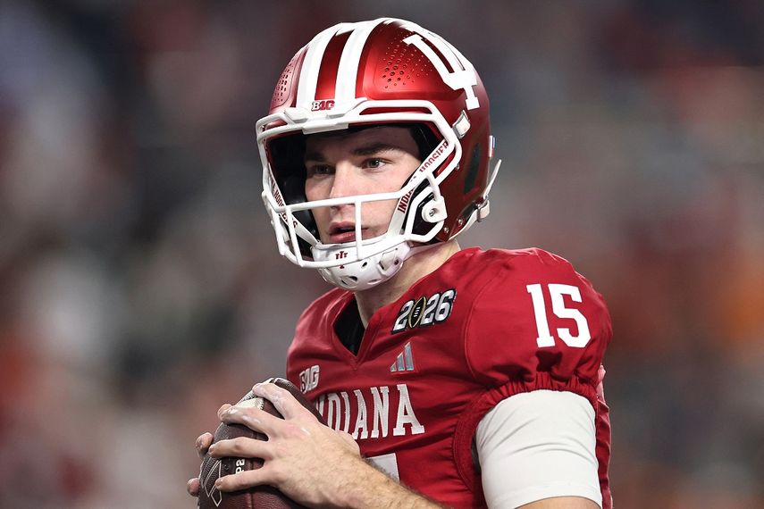 Fernando Mendoza, nacido en Miami, es el número 15 de los Indiana Hoosiers, equipo vencedor del Campeonato Nacional de Playoffs de Fútbol Americano Universitario 2026 jugado en Miami.&nbsp;