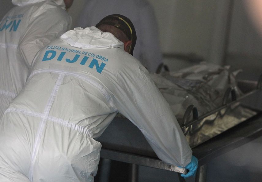 Equipos forenses en Cali, Colombia, confirman que los cuerpos encontrados son de los tres miembros del equipo periodístico del diario El Comercio, de Quito.