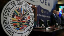 La OEA no puede enviar un caso al tribunal de La Haya como institución,  pero sí cualquiera de los 28 Estados miembros del organismo que son  parte también del Estatuto de Roma, el tratado fundacional de esa corte.