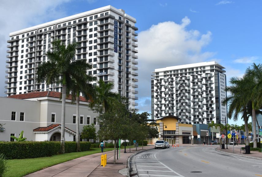 Esquina c&eacute;ntrica en&nbsp;Downtown&nbsp;Doral.