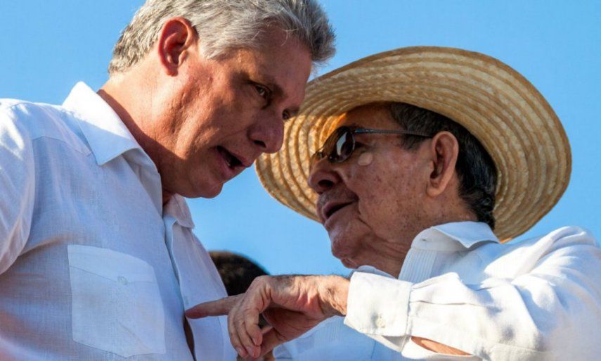 Miguel Díaz--Canel y Raúl Castro. Un régimen sin dinero es incapaz de pagar deudas