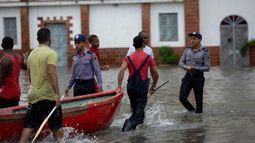 Más de 60 derrumbes por lluvias en La Habana