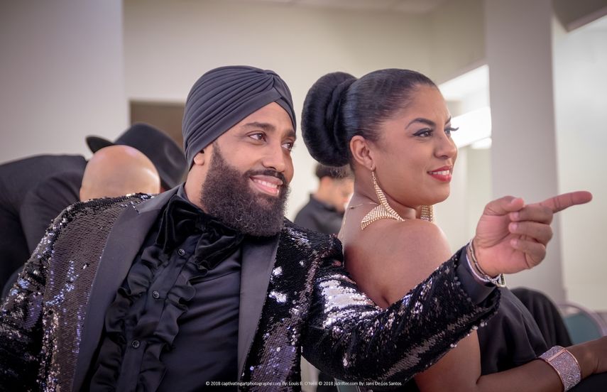 Freddy Cárdenas, junto a la también cantante de Celia Cruz All Stars, Lenia Díaz Díaz.&nbsp;