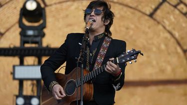 El músico mexicano Siddhartha durante su concierto en la 22 edición del Festival Vive Latino en la Ciudad de México el domingo 20 de marzo de 2022. Siddartha lanzó su álbum 00:00 el 31 de marzo de 2022.