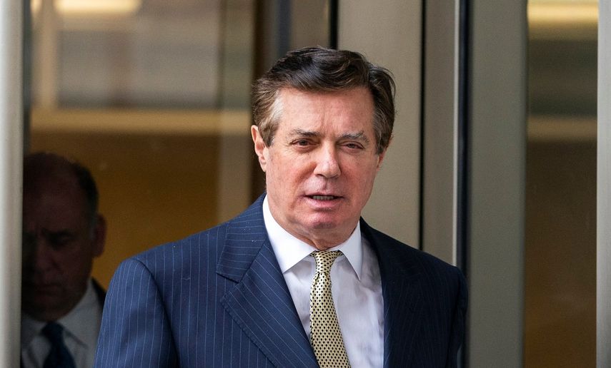 Paul Manafort, exjefe de campaña de Donald Trump, es visto a la salida del Tribunal Federal de Washington DC.