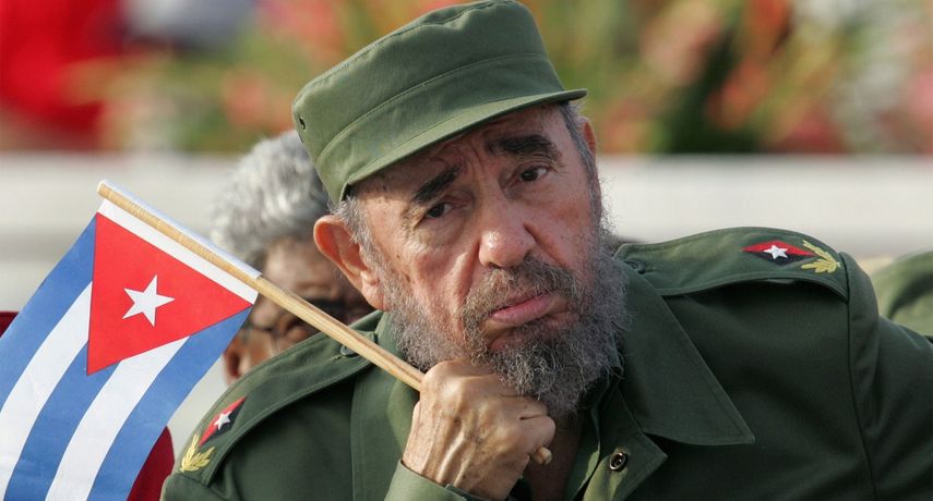La muerte de Fidel Castro causó un gran pesar entre los comunistas y los nostálgicos del régimen soviético, que no dudaron en acudir en masa a la embajada cubana a presentar sus respetos.