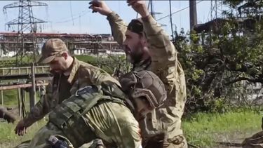 ucrania anuncia libera 215 prisioneros de guerra en intercambio con rusia