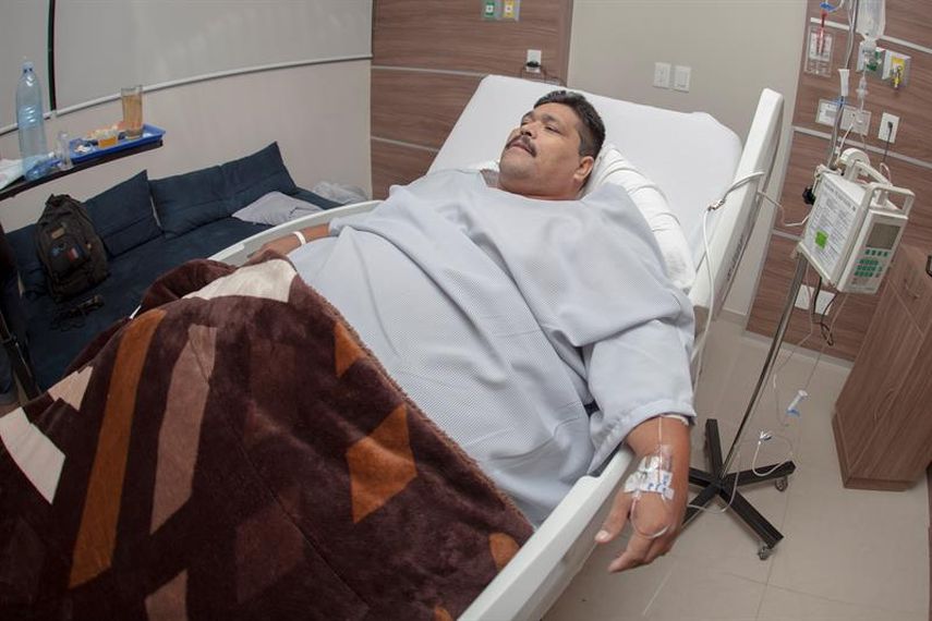  A unas horas de ser intervenido para reducir su peso, Andrés Moreno, el hombre más obeso del mundo, rindió declaraciones a la prensa en México (EFE)