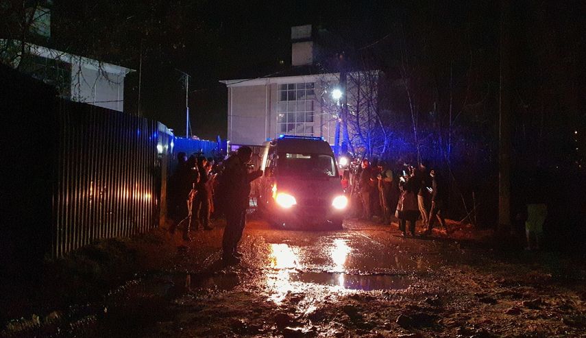 Una ambulancia sale de una residencia de ancianos despu&eacute;s de un incendio en Mosc&uacute;, Rusia, el jueves 9 de abril de 2020.&nbsp;