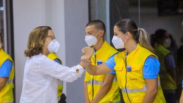 Médicos españoles voluntarios de la Fundación SAMU se encuentran en El Salvador para ayudar a los médicos de ese país. También participan médicos de Argentina, Portugal y Costa Rica.    