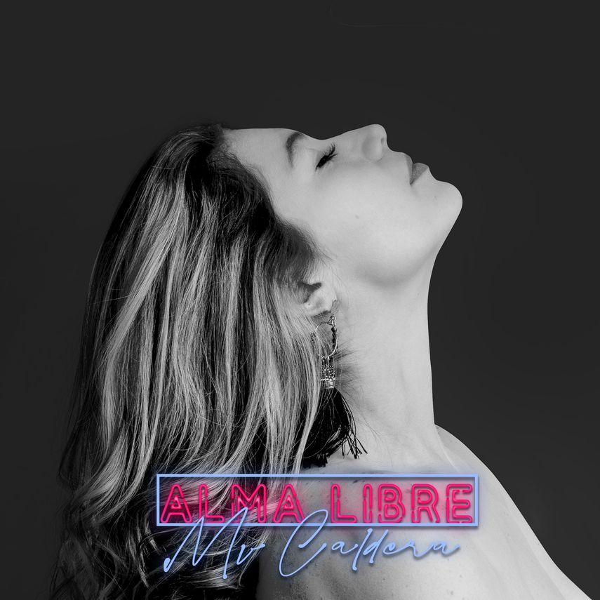 La artista venezolana MV Caldera presenta Alma libre, un álbum compuesto por sonidos caribeños y latinoamericanos.