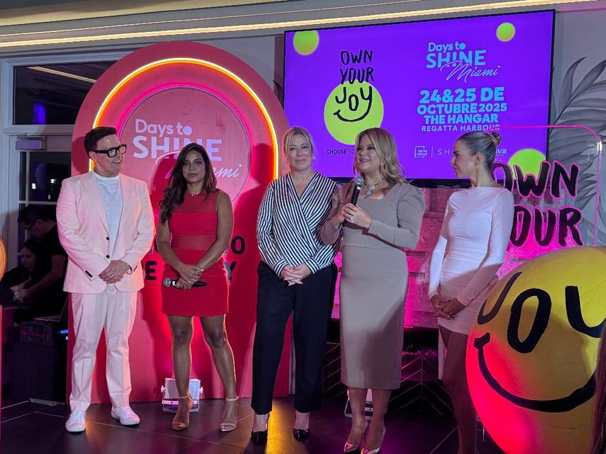 Equipo detrás de Days to Shine, trabajando para brindar un evento memorable.