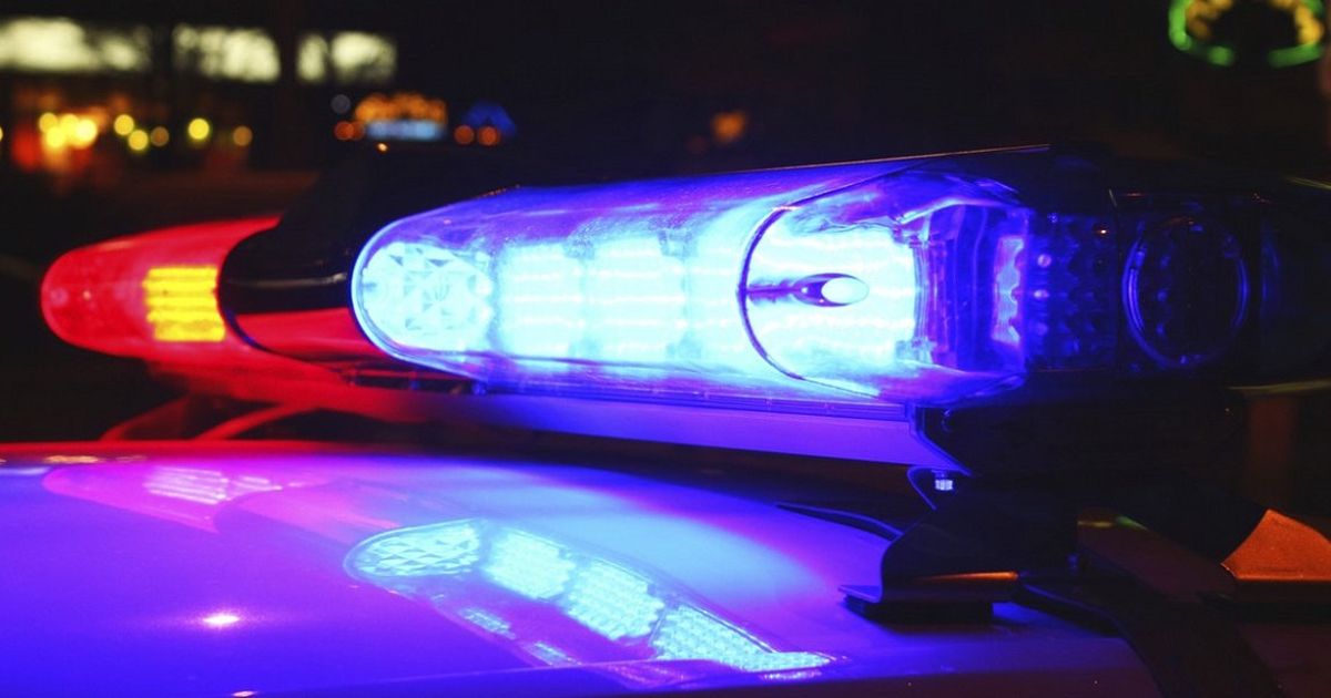 Joven de 18 años resulta herido en balacera, policía busca al responsable