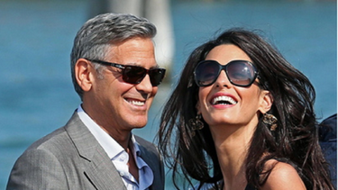 El actor George Clooney y su esposa, la abogada Amal Clooney, donaron recientemente un millón y medio de dólares a seis organizaciones benéficas. El actor George Clooney y su esposa, la abogada Amal Clooney, donaron recientemente un millón y medio de dólares a seis organizaciones benéficas.