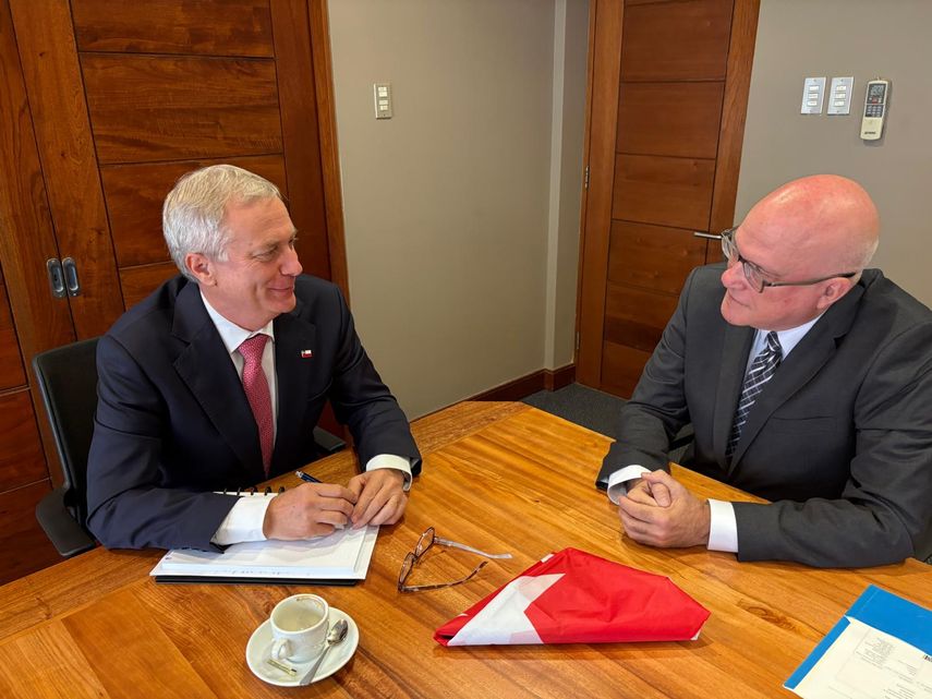 El presidente electo de Chile, Jos&eacute; Antonio Kast, y el coordinador de la ARC, Orlando Guti&eacute;rrez-Boronat.