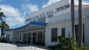 Vista parcial del ayuntamiento de Miami.