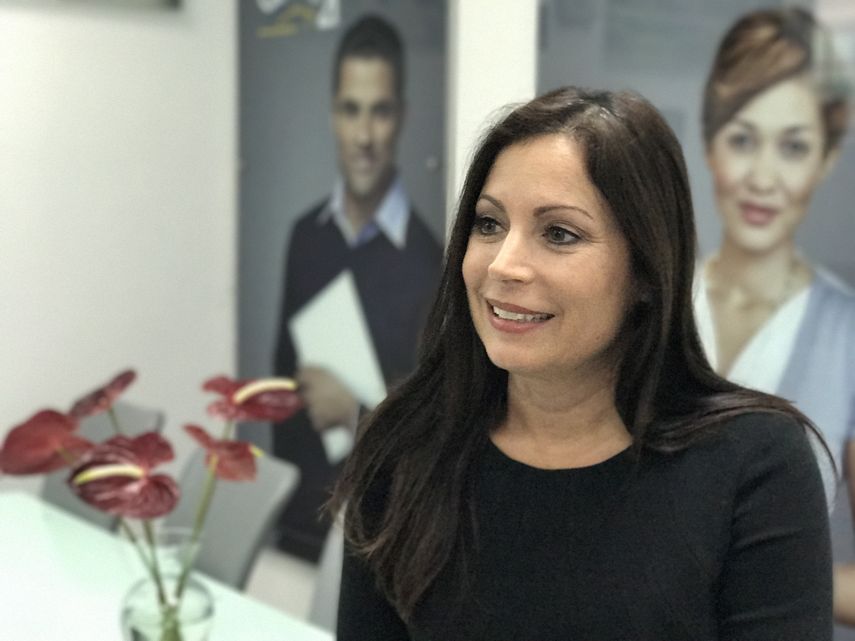 Melva García es broker inmobiliario y trabaja con Century 21.