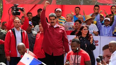 Maduro tildó de desproporcionadas, altisonantes y groseras las advertencias del presidente estadounidense y aseguró que el pueblo venezolano no lo intimida ni lo derrota nadie.