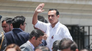 José Jarí asumió como el octavo presidente de Perú en casi una década, tras la destitución de Dina Boluarte.&nbsp;