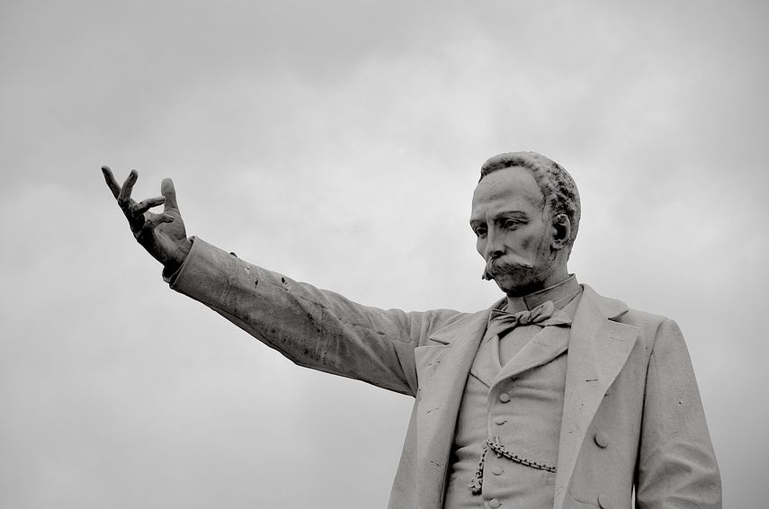 Imagen referencial de una estatua de José Martí.&nbsp;