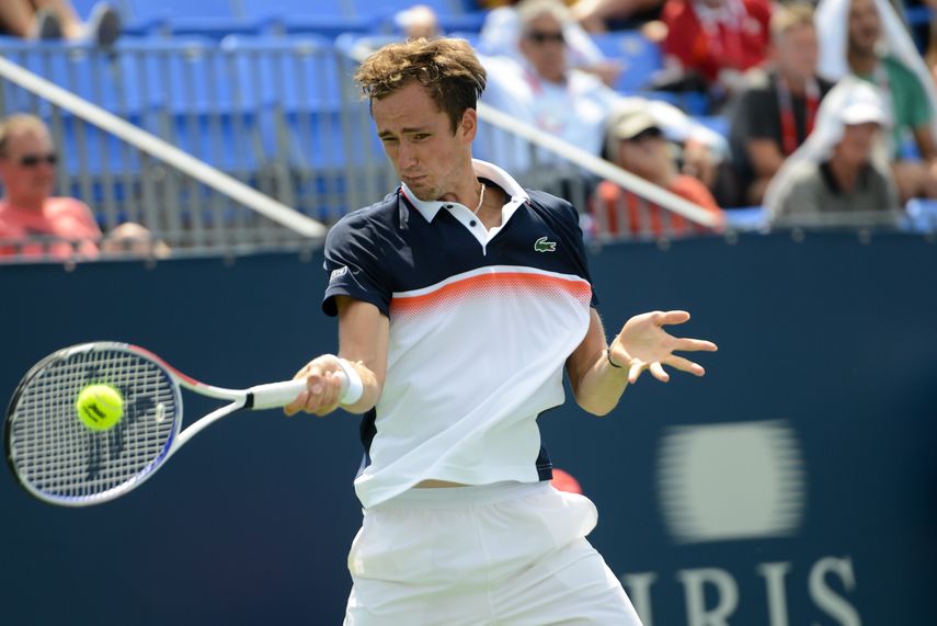 Medvedev,&nbsp;el primer ruso en entrar en el Top 5 del mundo desde que Nikolay Davydenko era número cinco en 2010,&nbsp;culminó con el trofeo estadounidense tres semanas llegando a finales, y tras perder las de Washington, ante Nick Kyrgios, el pasado domingo la de Montreal contra el español Rafa Nadal.