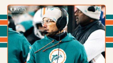 El entrenador de los Dolphins de Miami Mike McDaniel&nbsp;