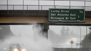Peligro de deslaves y diluvios en California&nbsp;