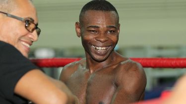 El súper promotor dice que trabajará para hacer la pelea entre el cubano y el europeo