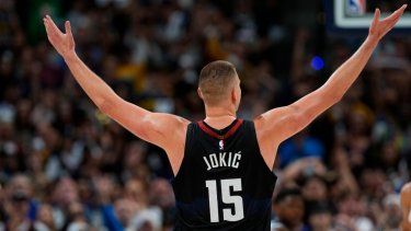 El serbio Nikola Jokic, de los Nuggets de Denver, festeja durante el partido de playoffs ante los Timberwolves de Minnesota, el martes 14 de mayo de 2024&nbsp;