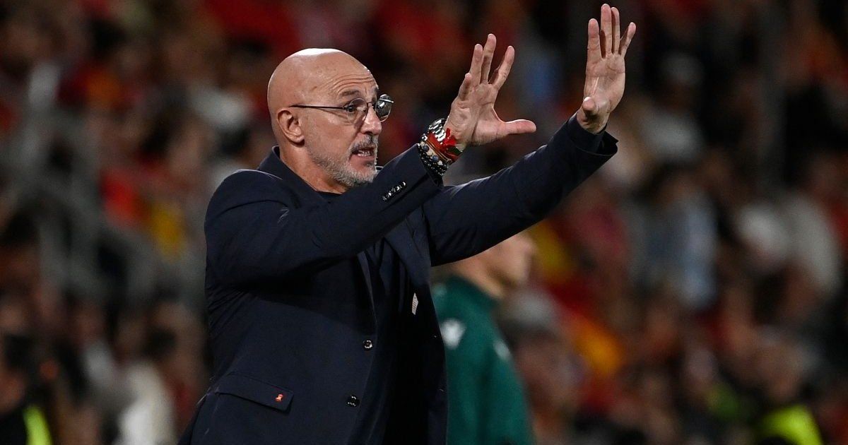 Entrenador de España dice no tener ningún problema con el Barcelona