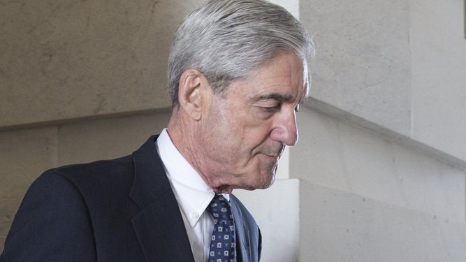 El fiscal especial Robert Mueller investiga los posibles lazos de la campaña de Trump con Rusia en las elecciones presidenciales de 2016.