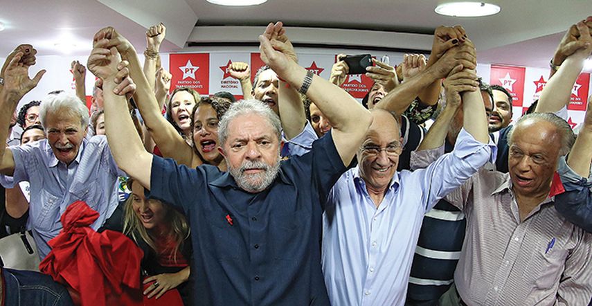 Lula da Silva, este 4 de marzo de 2016, en la sede del PT en São Paulo tras más de tres horas de interrogatorio por la Policía Federal. (FOTO: Ricardo Stuckert/Instituto Lula)