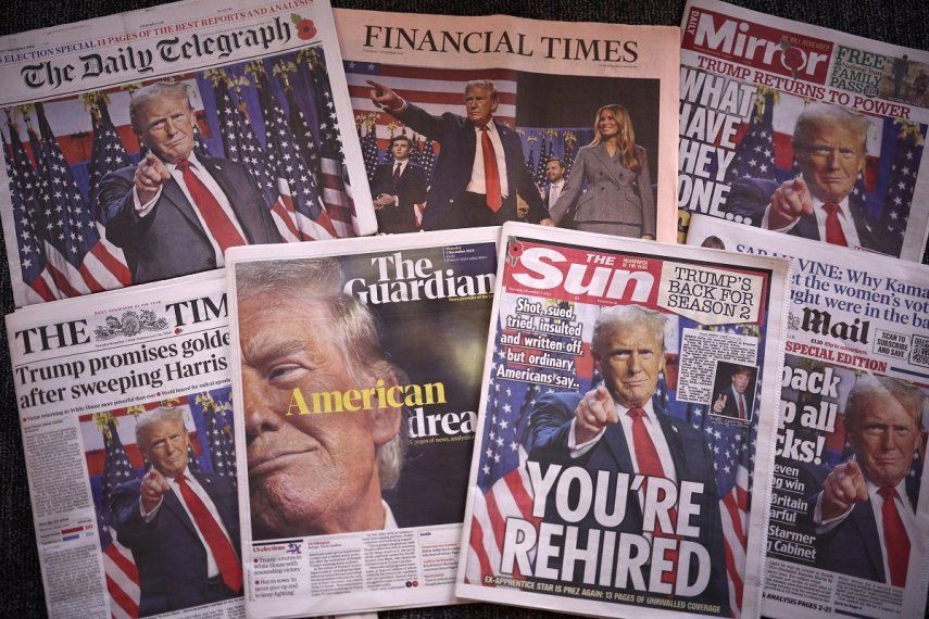 Una fotografía tomada en Londres el 7 de noviembre de 2024 muestra las portadas de algunos de los periódicos nacionales británicos sobre la reelección del presidente electo de Estados Unidos, Donald Trump. Keir Starmer ha insistido en que la relación especial entre el Reino Unido y Estados Unidos prosperará con Donald Trump, pero el gobierno laborista del primer ministro británico tiene múltiples razones para temer el regreso presidencial del republicano.&nbsp;