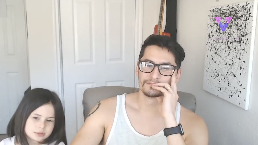 Un padre muestra c&oacute;mo es trabajar en casa con ni&ntilde;os peque&ntilde;os.&nbsp;