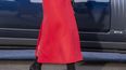 Kate Middleton, duquesa de Cambridge, llega para reunirse con el personal y los residentes durante una visita a Cleve Court Care Home en Bath, en el suroeste de Inglaterra, para rendir homenaje a los esfuerzos del personal de la residencia durante la pandemia del COVID-19, el 8 de diciembre de 2020.