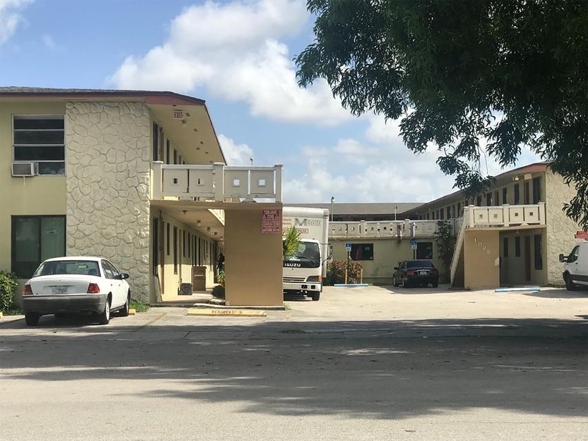 Vista parcial del lugar de los hechos, en Hialeah.