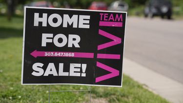 Las ventas de viviendas previamente ocupadas se desplomaron en mayo de este año un 20,4%