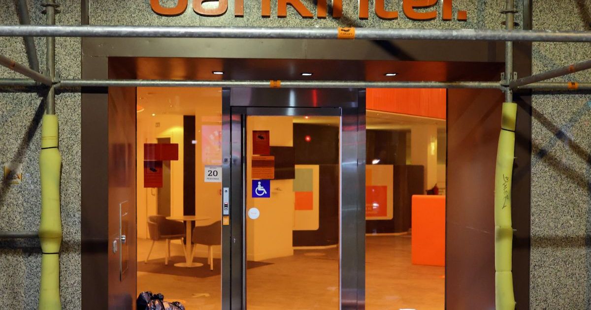 España enfrenta un incremento visible de personas viviendo en carpas