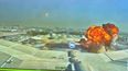 La captura tomada de las imágenes de CCTV publicadas por la Dirección General de Aviación Civil de Kuwait (DGCA) muestra una explosión tras un ataque con dron en una Terminal del Aeropuerto Internacional de Kuwait el 3 de junio de 2026.