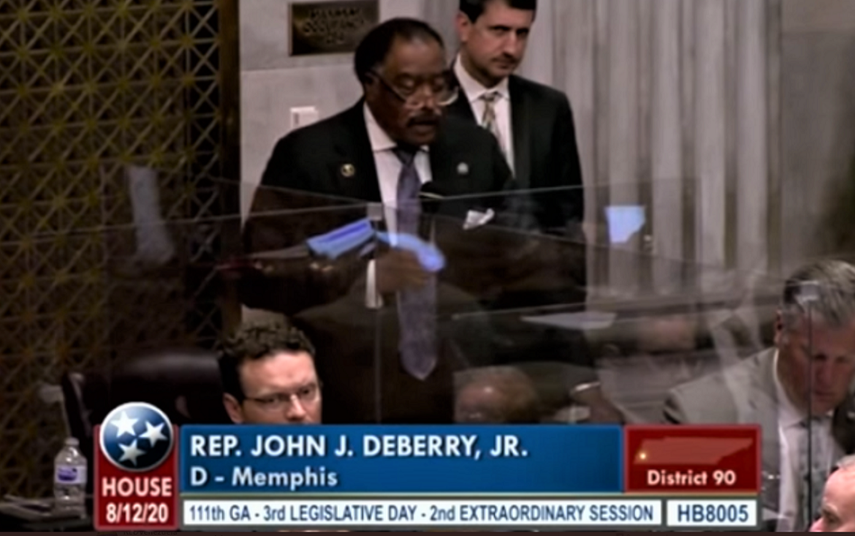 El demócrata John Deberry, Jr, durante un discruso ofrecido en Memphis. 