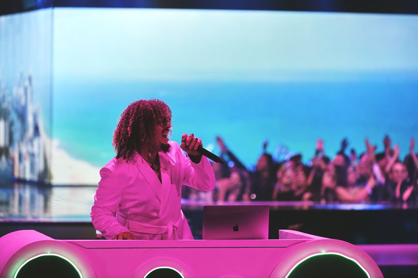 El artista dominicano Maffio protagoniza uno de los mejores momentos de la gala de Premio Lo Nuestro, el 23 de febrero de 2022.
