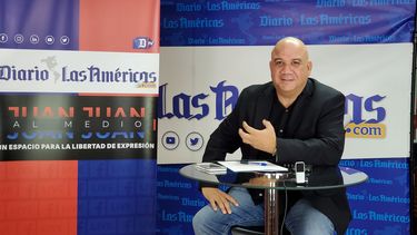 Juan Juan Almeida presenta su espacio dedicado a la actualidad cubana desde la redacción de Diario Las Américas.