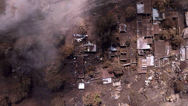 Vista aérea de una zona de San Miguel Los Lotes luego de la erupción del Volcán de Fuego, en Guatemala.