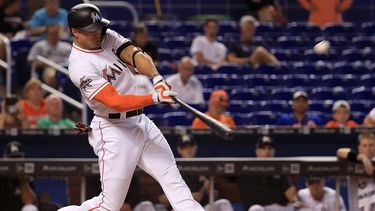 Stanton disparó 59 jonrones para ser el líder de las Grandes Ligas en la pasada temporada.