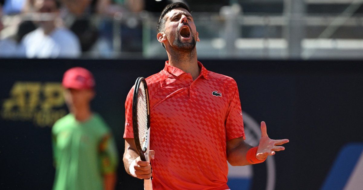 Djokovic supera una dura prova per raggiungere gli ottavi di finale in Italia