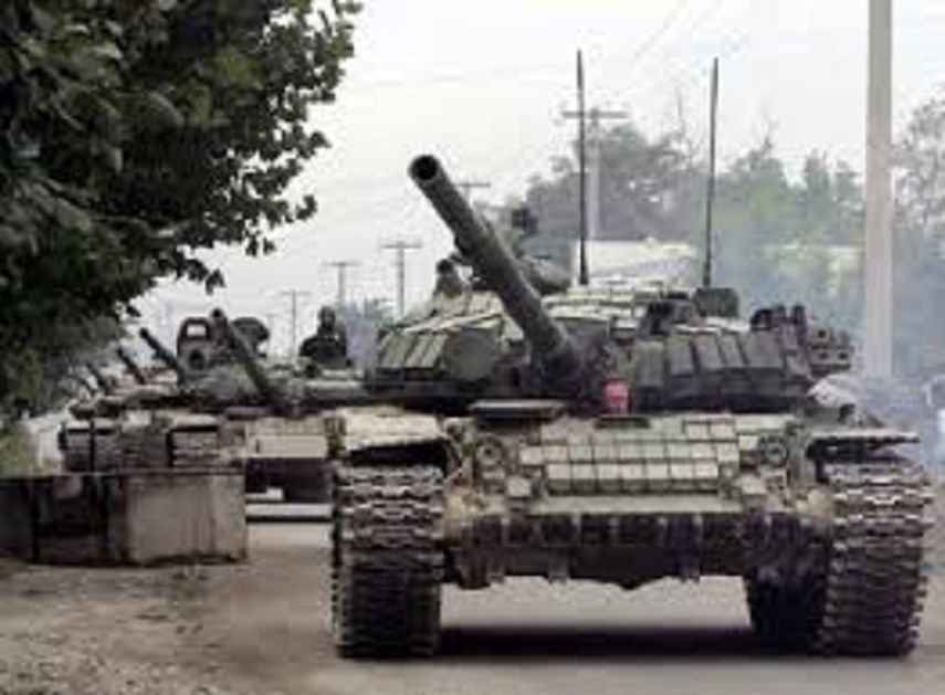 Carros de combate o tanques T-721B1 (CORTERSÍA.webinfomil.com)