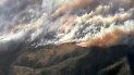 La vista de los incendios cerca de Irvine en California el 26 de octubre del 2020. Foto tomada de video de la emisora KNBC-TV. La vista de los incendios cerca de Irvine en California el 26 de octubre del 2020. Foto tomada de video de la emisora KNBC-TV.